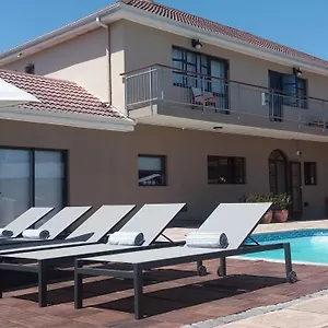https://la-roche-guest-house.hotels-capetown.com